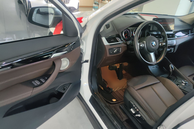 宝马X1 2022款 sDrive25Li 领先型中控内饰20