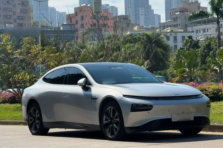 小鹏P7 2020款 586E车身外观3