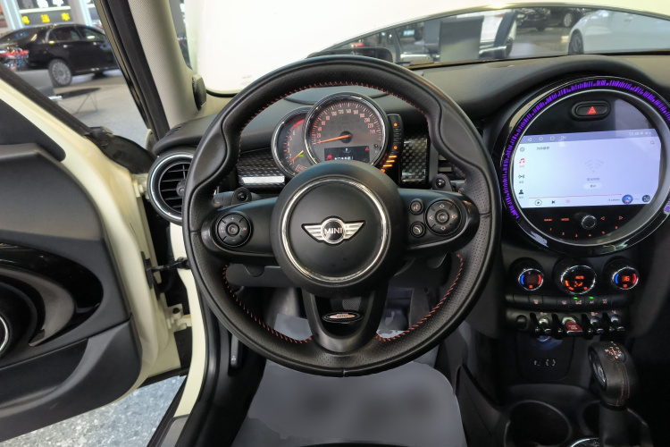 MINI 2016款 2.0T COOPER S 五门版局部细节13