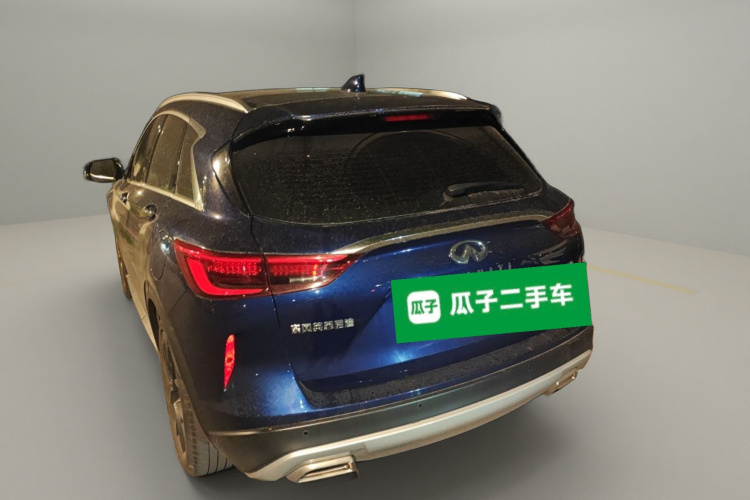 英菲尼迪QX50 2022款 2.0T 两驱领航版车身外观5