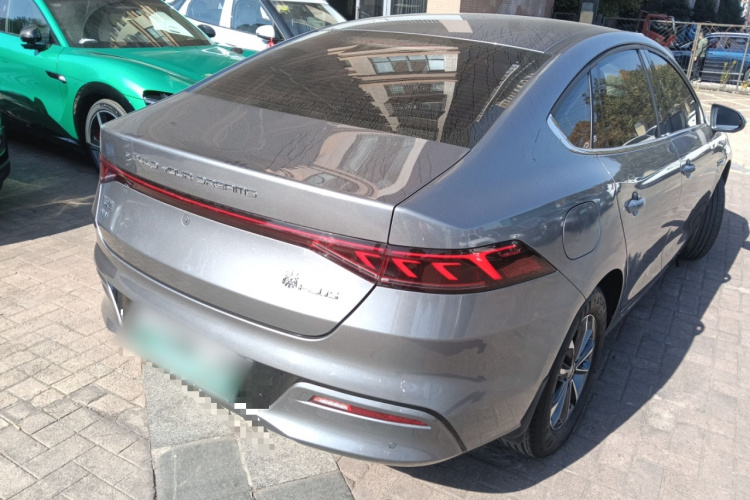 比亚迪 秦PLUS 2024款 荣耀版 DM-i 55KM领先型车身外观6005