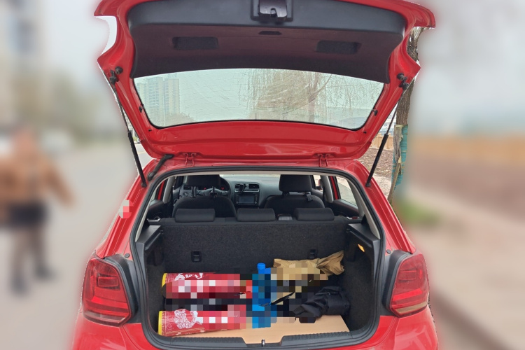 大众 Polo 2014款 1.4L 手动风尚版中控内饰23