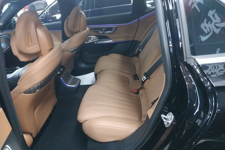 奔驰E级 2024款 E 300 L 豪华型中控内饰21
