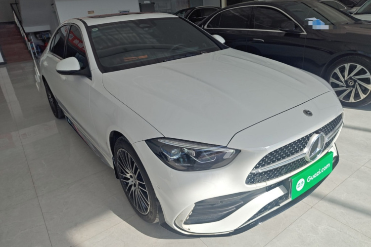 奔驰C级 2023款 C 200 L 运动版车身外观3