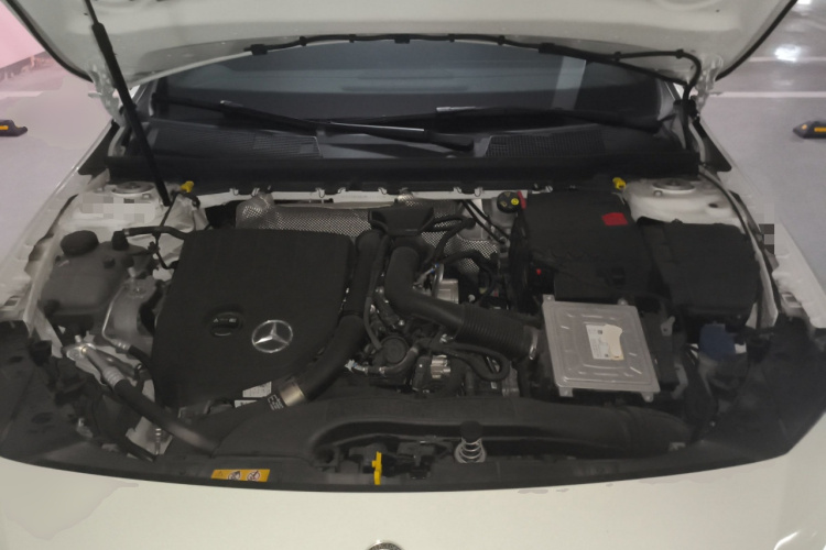 奔驰A级 2021款 A 200 L 运动轿车动感型局部细节24