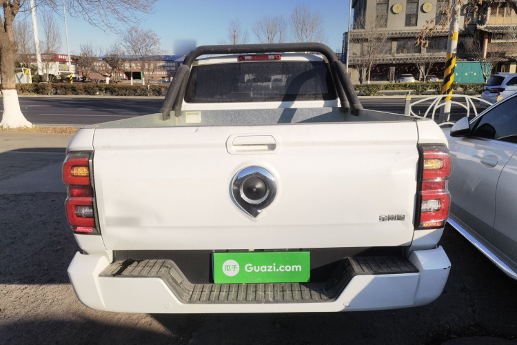 长城 金刚炮 2022款 2.0T手动柴油两驱精英型长箱GW4D20M车身外观6