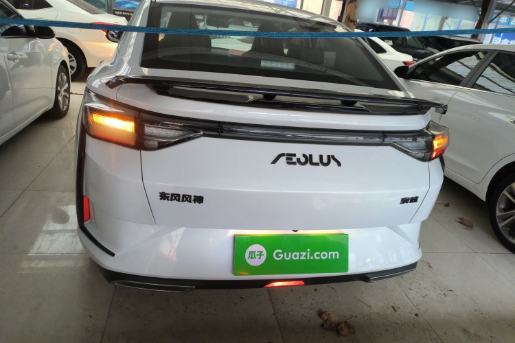 东风风神 奕炫 2024款 1.5L 自动劲速版车身外观6