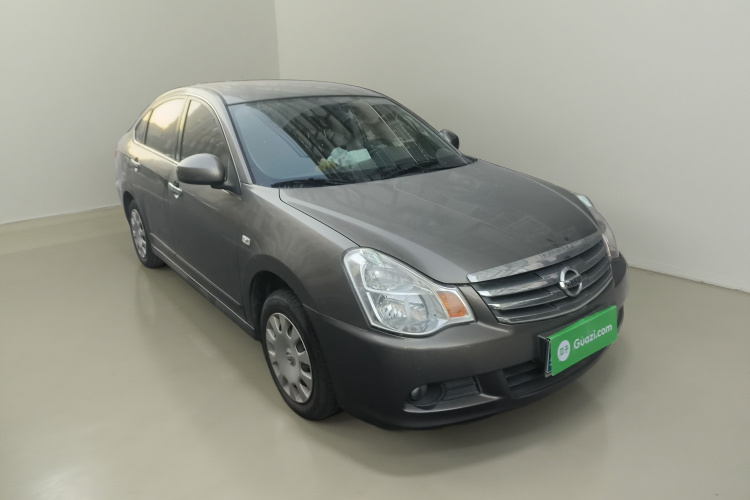 日产 轩逸 2012款 经典 1.6XE 手动舒适版车身外观3