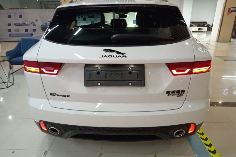 捷豹E-PACE 2024款 耀黑运动版 R-DYNAMIC SE BLACK车身外观6