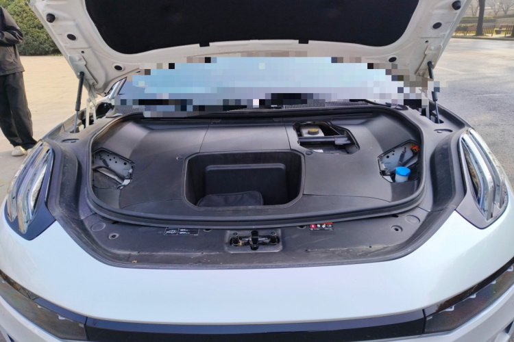 极氪001 2023款 WE版 100kWh局部细节24