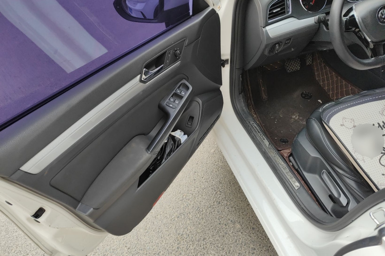 大众 凌渡 2017款 230TSI DSG风尚版中控内饰20