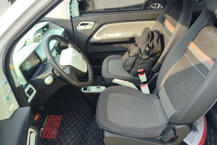 五菱汽车 宏光MINIEV 2022款 轻松款 磷酸铁锂中控内饰19