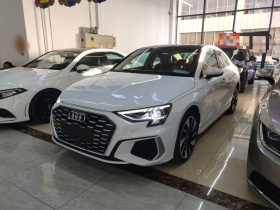 奥迪A3 2023款 改款 A3L Limousine 35 TFSI 时尚运动型