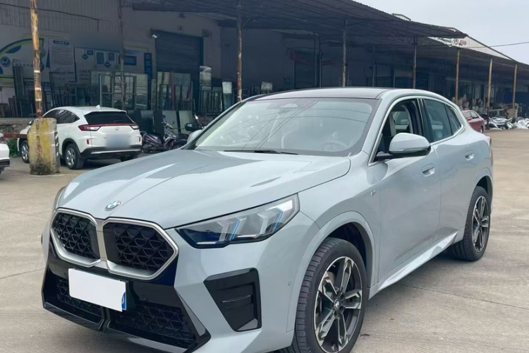 宝马X2(进口) 2024款 sDrive25i M运动套装车身外观1