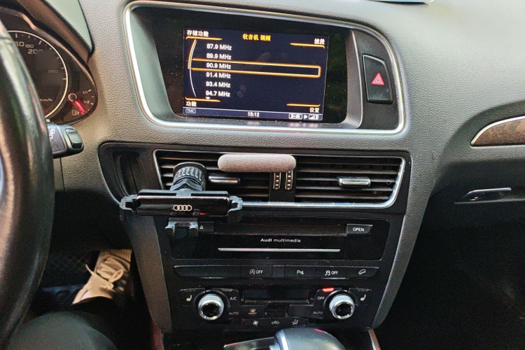 奥迪Q5 2017款 40 TFSI 舒适型局部细节16