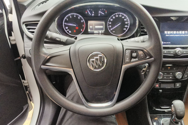 别克 昂科拉 2018款 18T 自动两驱都市领先型中控内饰13