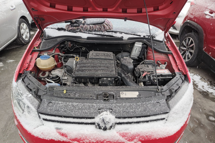 大众 Polo 2016款 1.6L 自动舒适型机舱底盘24