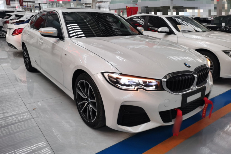 宝马3系 2021款 320Li M运动套装车身外观3