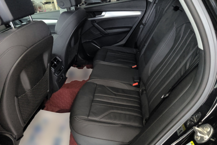 奥迪Q5L 2020款 改款 40 TFSI 荣享时尚型中控内饰21