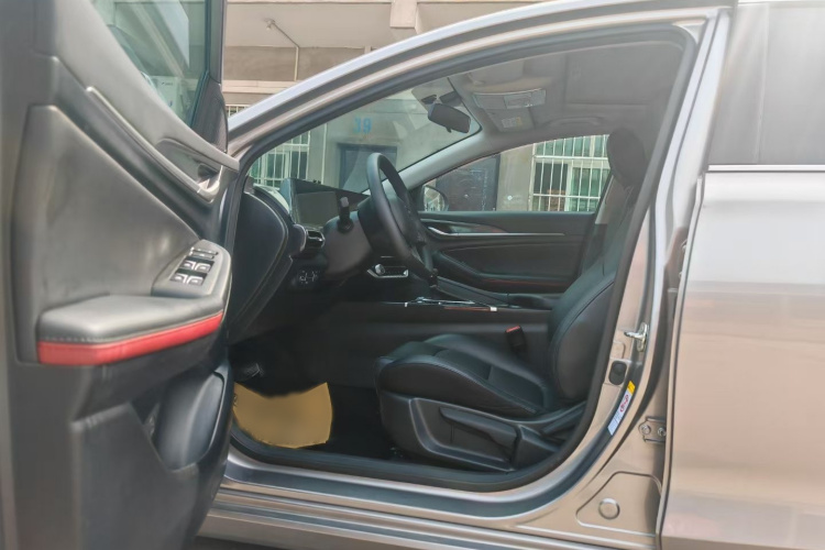 长安 逸动 2020款 PLUS 蓝鲸NE 1.4T GDI DCT尊贵型中控内饰7002