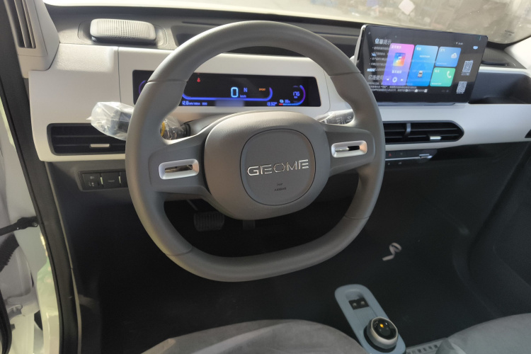 吉利银河 2024款 熊猫mini 200km 耐力熊中控内饰13