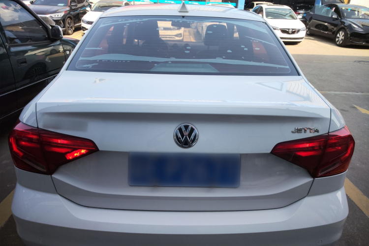 大众 捷达 2019款 梦想版 1.4L 手动舒适型车身外观6