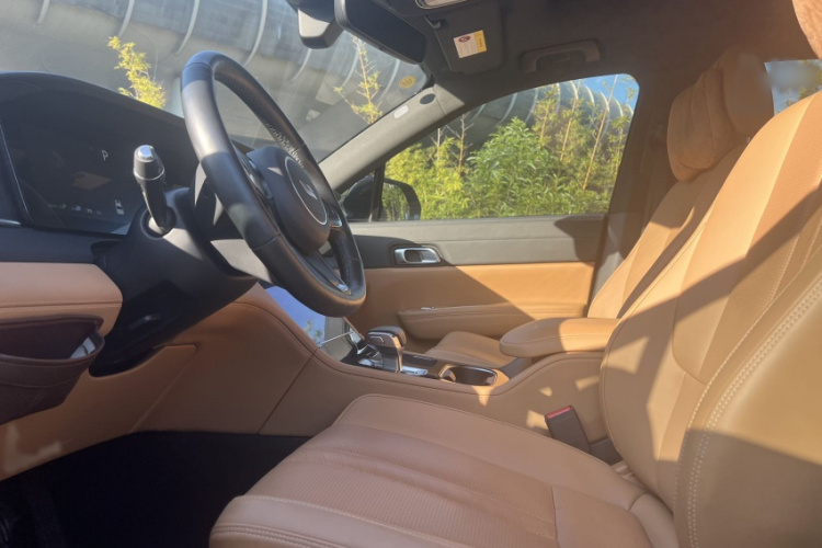 理想汽车 理想ONE 2020款 增程6座版局部细节19