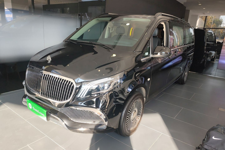 奔驰 威霆 2021款 2.0T 商务版 7座车身外观1