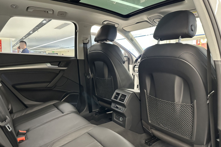奥迪Q5L 2018款 45 TFSI 尊享运动型 国V中控内饰7010