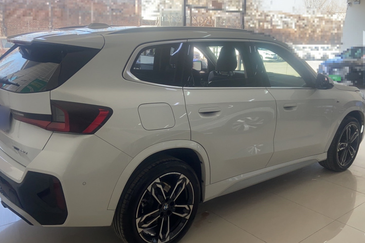 宝马X1 2023款 sDrive25Li M运动套装车身外观6004