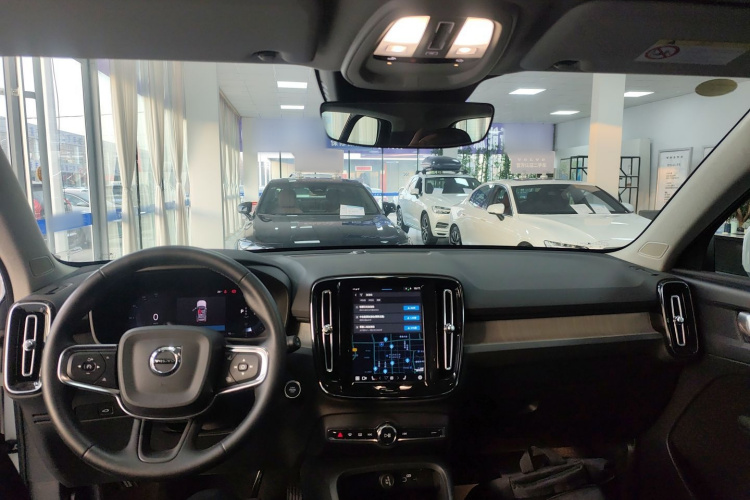 沃尔沃XC40 2024款 B4 四驱智远豪华版中控内饰12