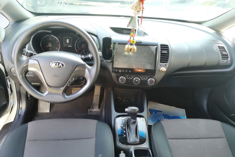 起亚K3 2016款 1.6L 自动GL中控内饰12