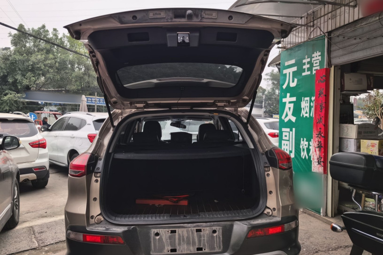 猎豹汽车 猎豹CS10 2016款 2.0T 自动尊享型局部细节23