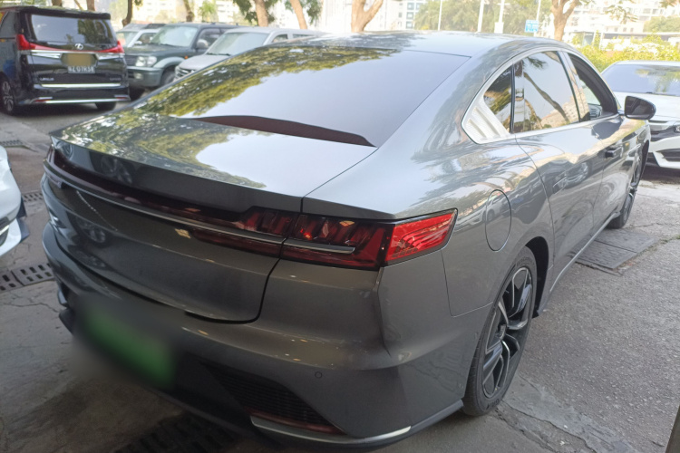 比亚迪 汉 2020款 EV 四驱高性能版旗舰型车身外观7