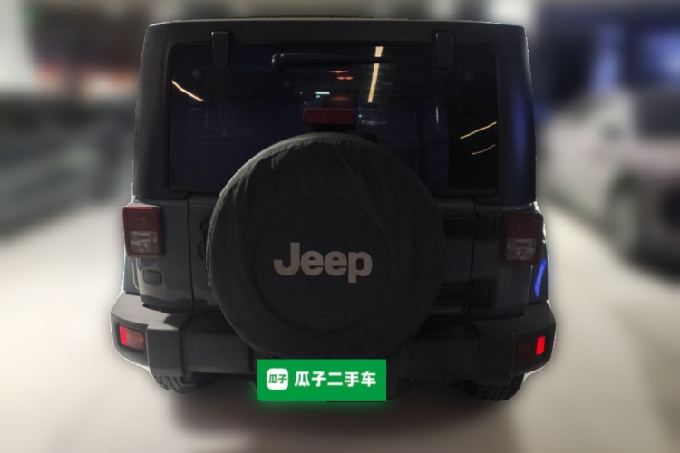 Jeep 牧马人 2015款 3.0L Sahara 四门舒享版车身外观6004