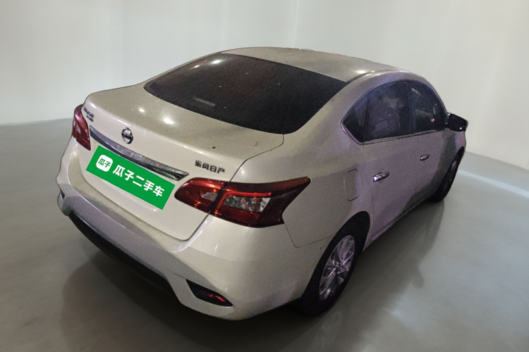 日产 轩逸 2022款 经典 1.6XL CVT豪华版车身外观7