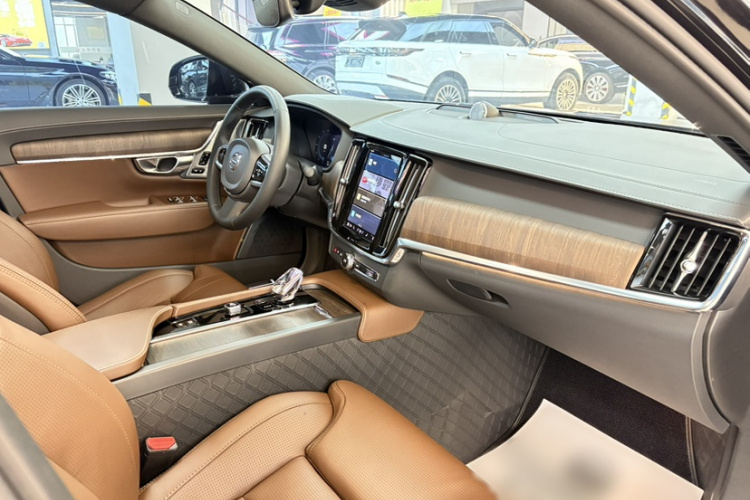 沃尔沃S90 2024款 B5 智雅豪华版中控内饰7002