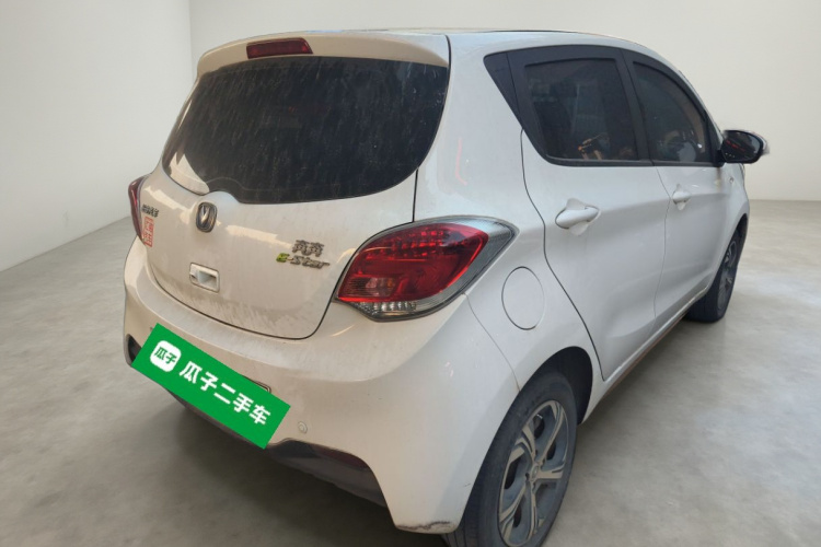 长安欧尚 奔奔E-Star 2022款 赏心版 多彩款 磷酸铁锂车身外观7