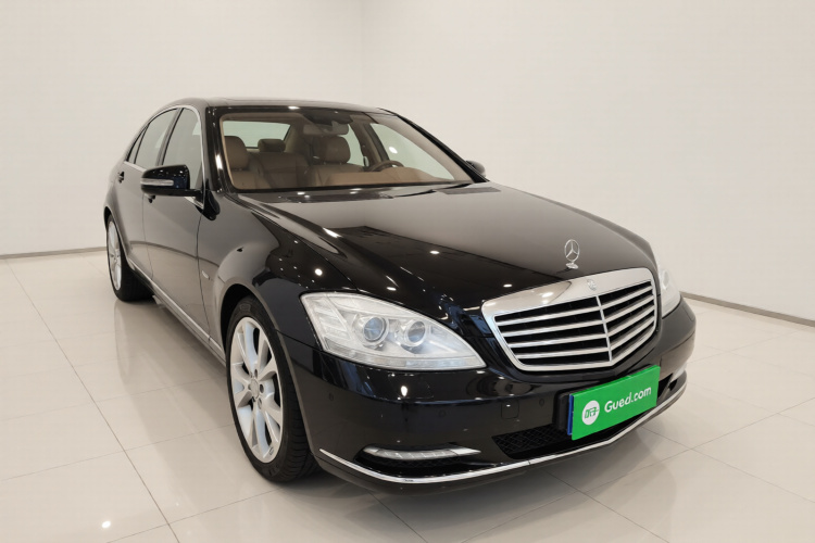奔驰S级 2012款 S 400 L HYBRID Grand Edition车身外观3