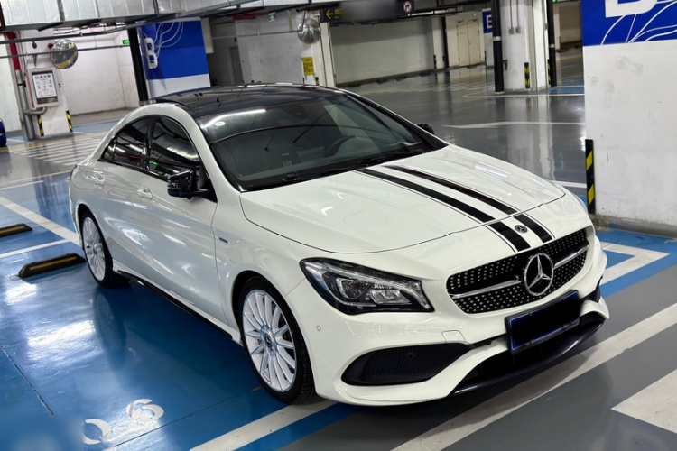 奔驰CLA 2017款 CLA 220 4MATIC 极地限量版车身外观6011