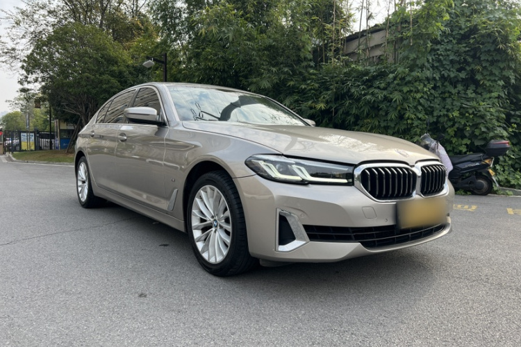 宝马5系 2021款 525Li 豪华套装车身外观6002