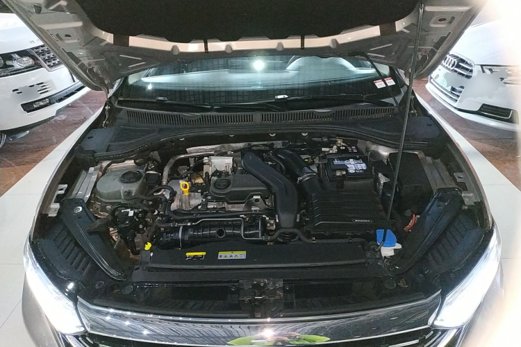 大众 速腾 2023款 300TSI DSG卓越版机舱底盘24