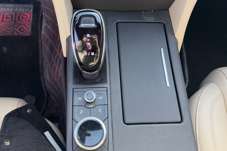 凯迪拉克CT6 2021款 28T 时尚型局部细节18