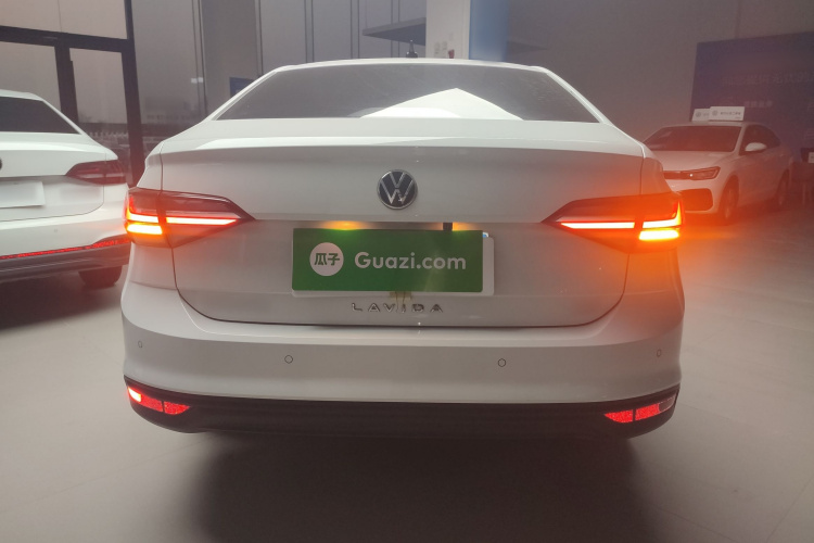 大众 朗逸 2023款 新锐 1.5L 自动出众新逸版车身外观6