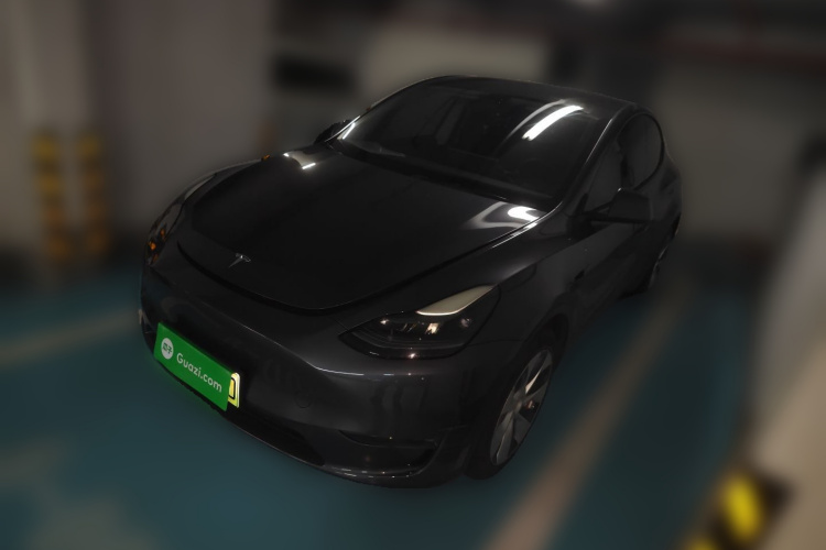 特斯拉 Model Y 2021款 长续航全轮驱动版车身外观1