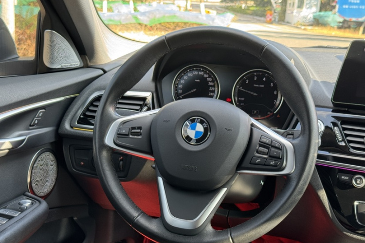 宝马1系 2021款 改款 120i M运动版中控内饰7004