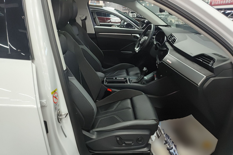 奥迪Q3 Sportback 2022款 40 TFSI 时尚型局部细节41