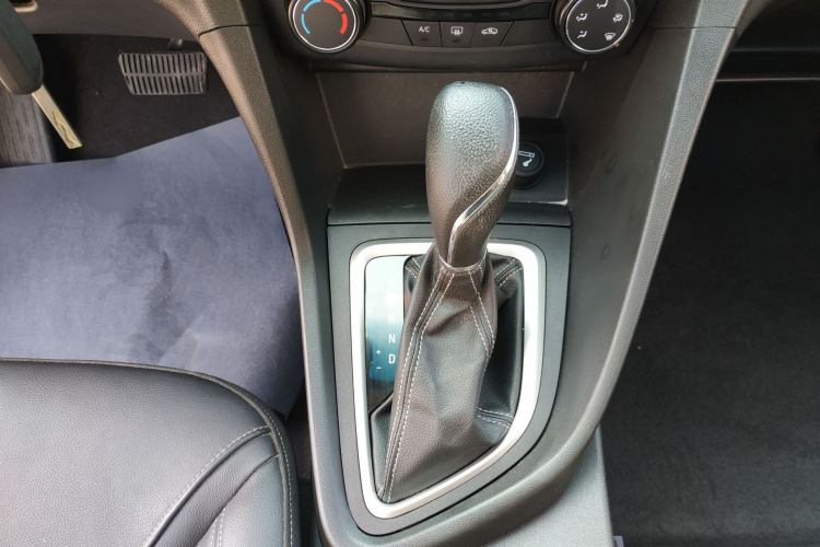 别克 英朗 2018款 18T 自动精英型局部细节18