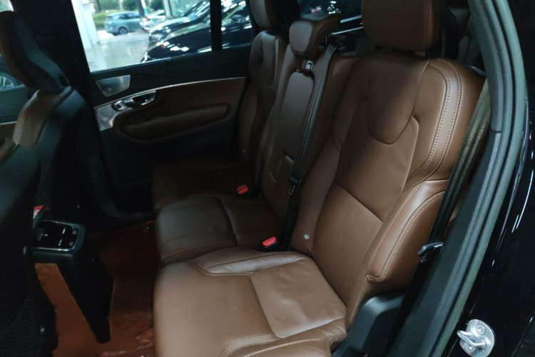 沃尔沃XC90新能源 2023款 T8 RECHARGE 智尊豪华版 7座中控内饰21