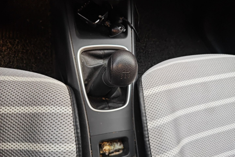 日产 骐达TIIDA 2014款 1.6L 手动舒适型局部细节18